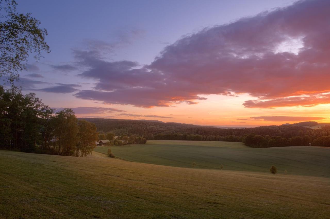 Ferienwohnungen Hering Kleingiesshubel Exteriör bild